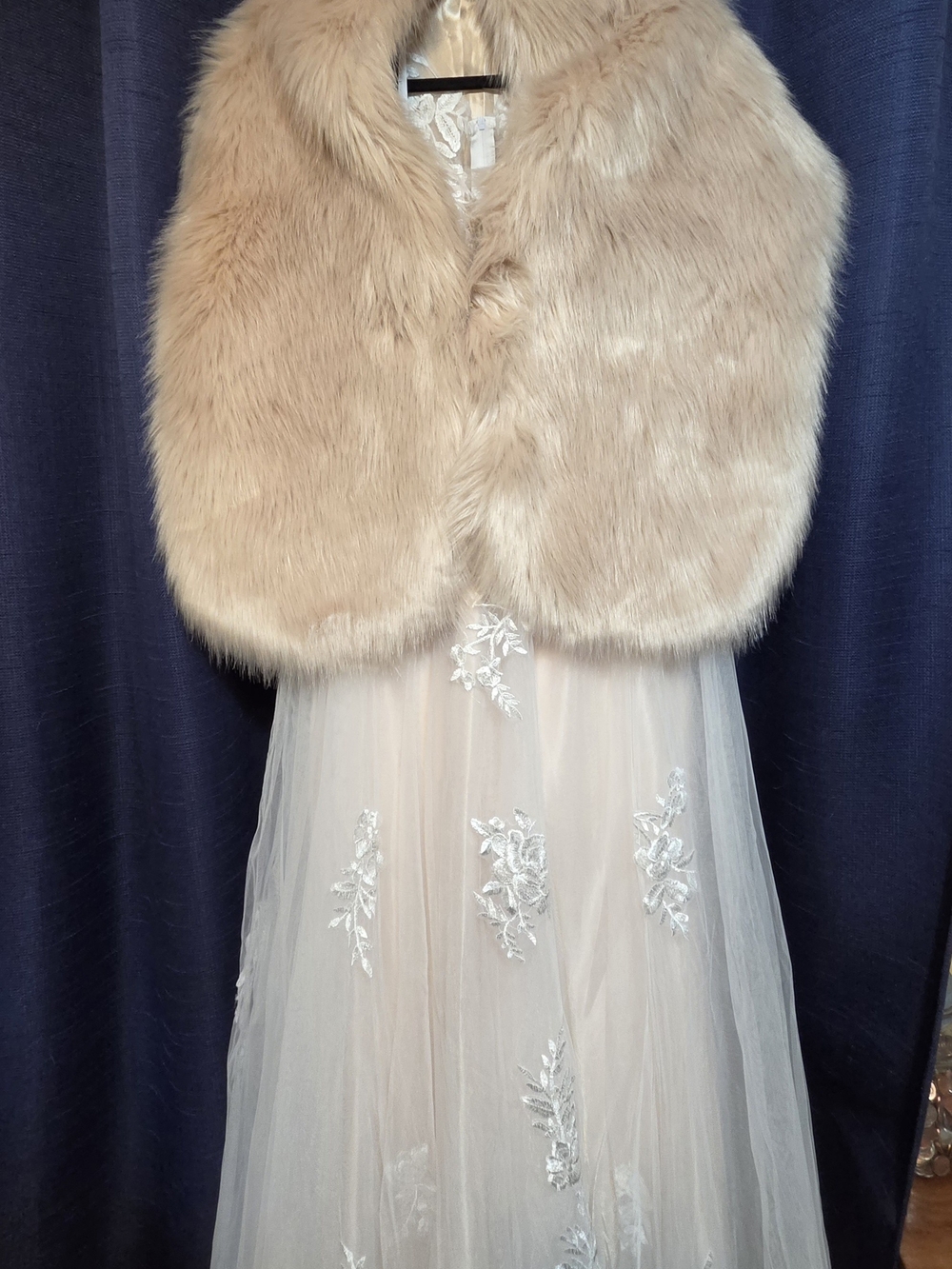 Wedding dress size 8 Unaltered NWT Faux Blush Shrug, Crystal Sash and Jelewery